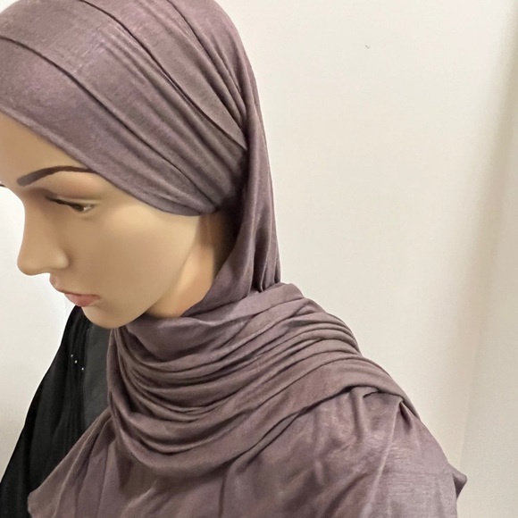 Hijab Made in Dubai UAE One Piece Ties Behind your head - Picture 9 of 11